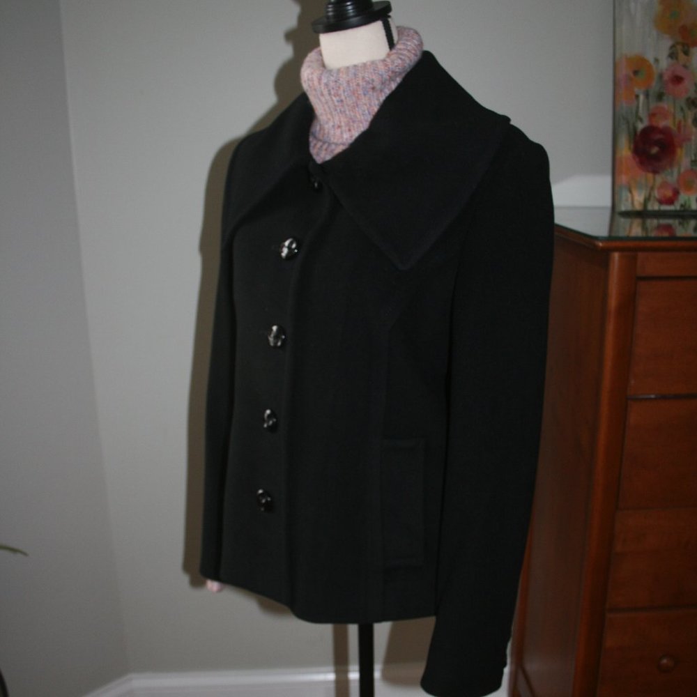 NWOT NAVY WOOL BLEND COAT WITH LARGE COLLAR US 10